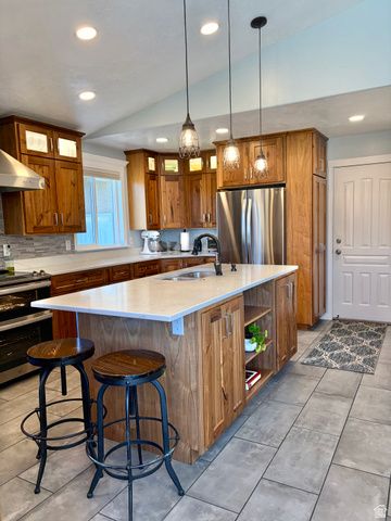 5119 PINE LAUREL LN, West Jordan, UT 84081