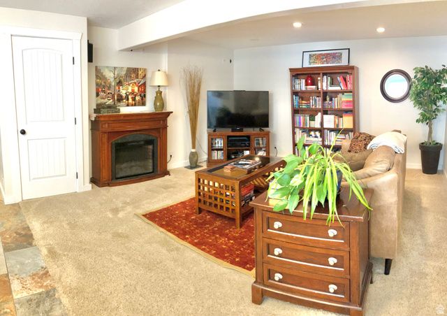 5119 PINE LAUREL LN, West Jordan, UT 84081