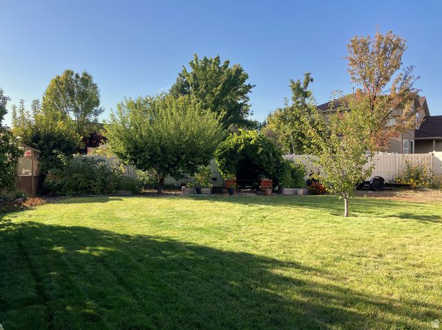 5119 PINE LAUREL LN, West Jordan, UT 84081