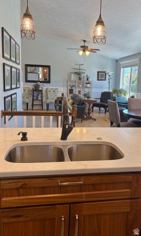 5119 PINE LAUREL LN, West Jordan, UT 84081