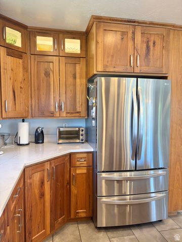 5119 PINE LAUREL LN, West Jordan, UT 84081