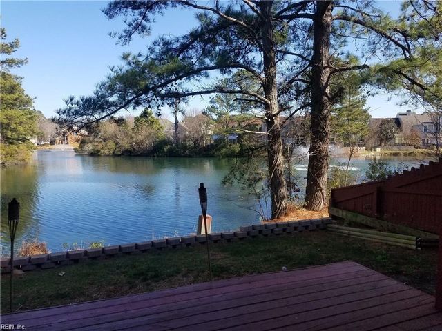 821 Lake CIR S, Chesapeake, VA 23322