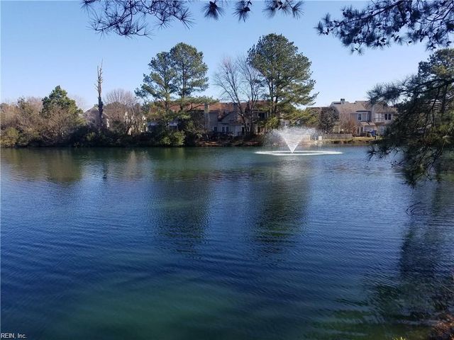 821 Lake CIR S, Chesapeake, VA 23322