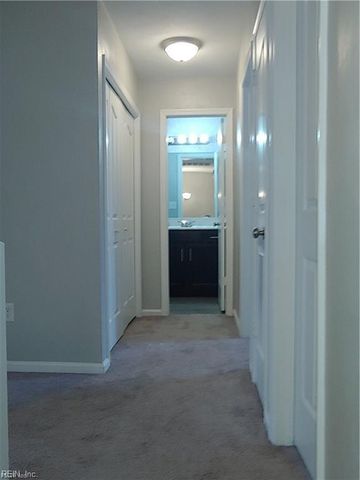 821 Lake CIR S, Chesapeake, VA 23322