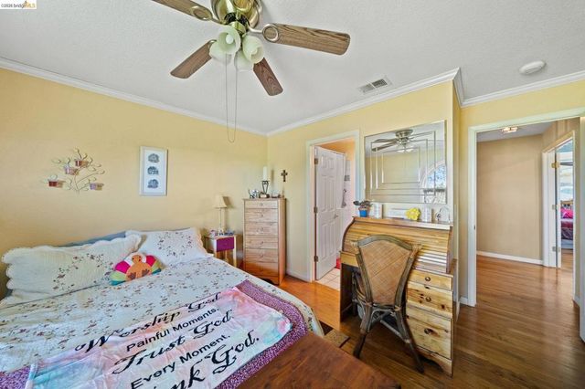 2445 Taylor Ln, Byron, CA 94514