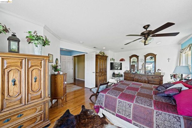 2445 Taylor Ln, Byron, CA 94514