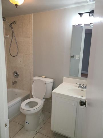 3300 Spanish Moss Terrace 202, Lauderhill, FL 33319