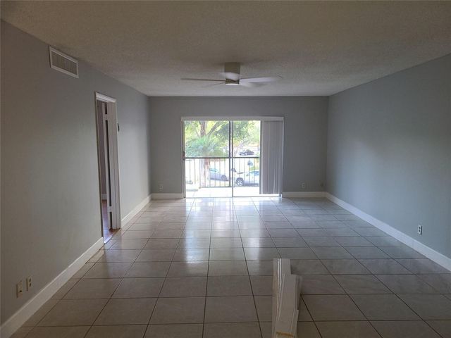 3300 Spanish Moss Terrace 202, Lauderhill, FL 33319