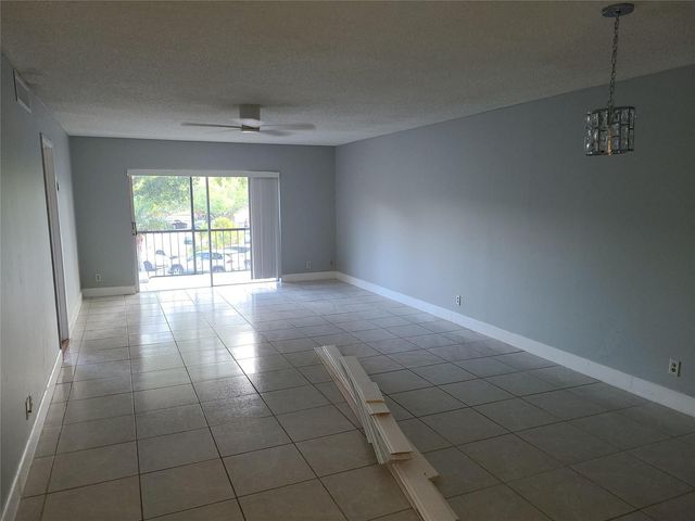 3300 Spanish Moss Terrace 202, Lauderhill, FL 33319