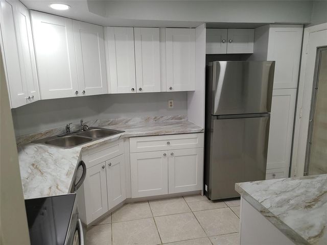 3300 Spanish Moss Terrace 202, Lauderhill, FL 33319