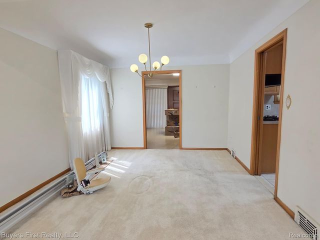 15915 Hilton Street, Southfield, MI 48075