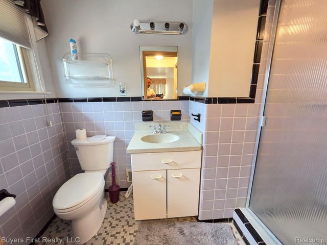 15915 Hilton Street, Southfield, MI 48075
