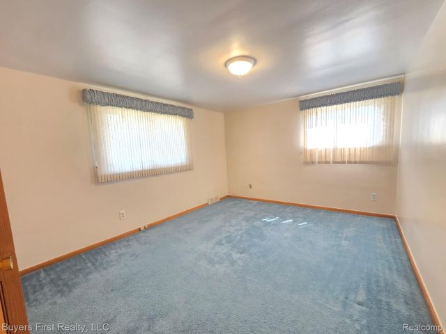 15915 Hilton Street, Southfield, MI 48075