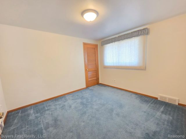 15915 Hilton Street, Southfield, MI 48075