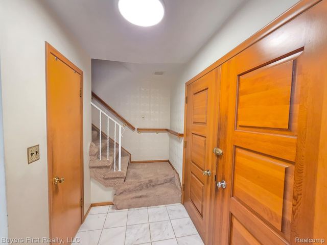 15915 Hilton Street, Southfield, MI 48075