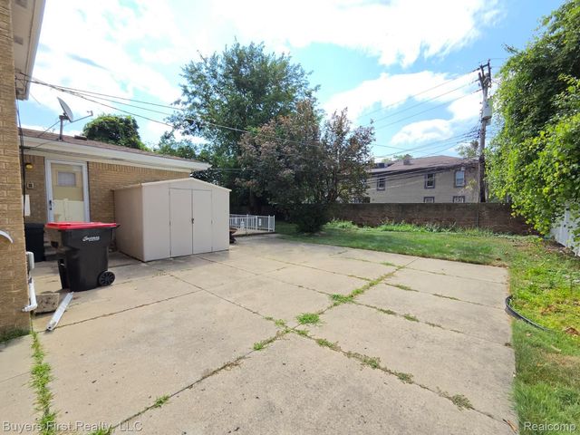 15915 Hilton Street, Southfield, MI 48075