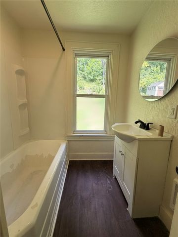 340-342 Kenney Ave, Pitcairn, PA 15140