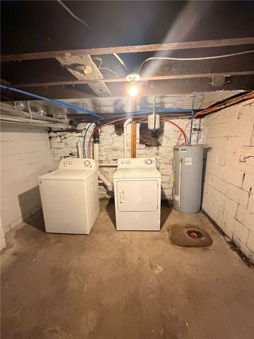 340-342 Kenney Ave, Pitcairn, PA 15140