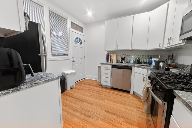 6638 N Glenwood Avenue 1, Chicago, IL 60626