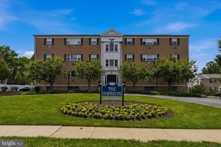 412 N WAYNE AVE #208, Wayne, PA 19087