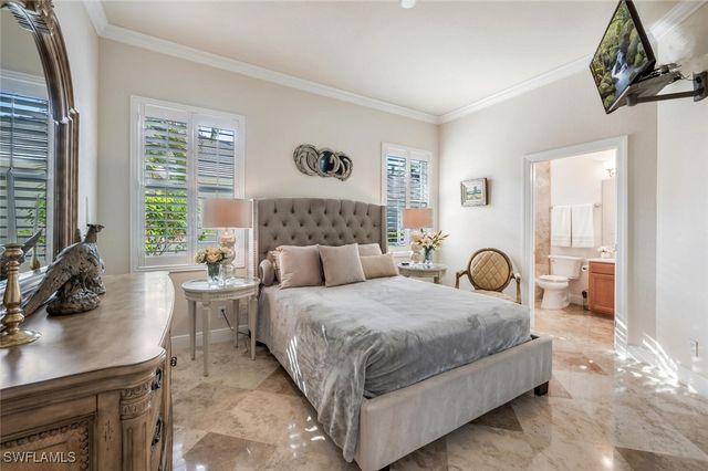 5011 Cerromar DR, Naples, FL 34112