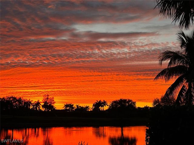 5011 Cerromar DR, Naples, FL 34112