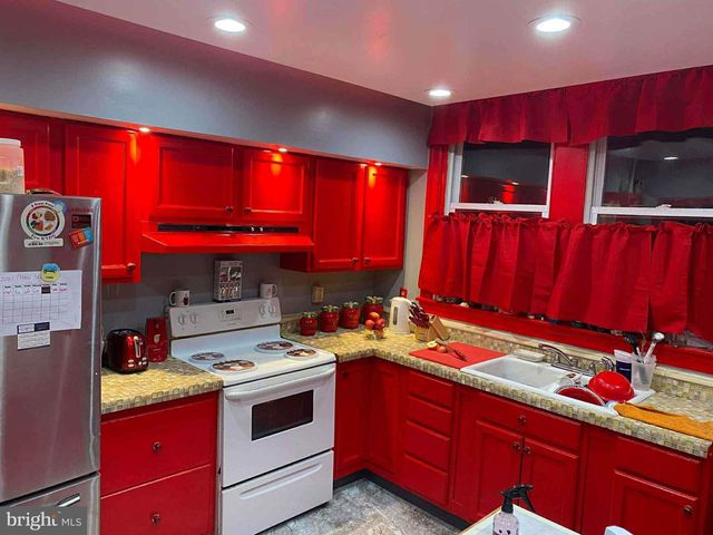 5723 N FAIRHILL ST, Philadelphia, PA 19120