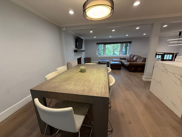 25 Berkshire Dr, Winchester, MA 01890