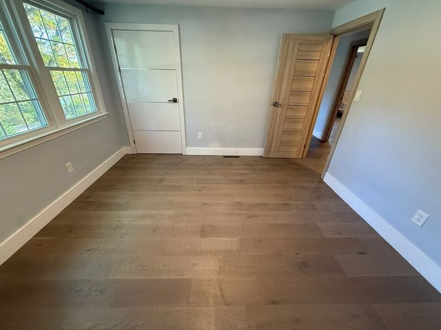 25 Berkshire Dr, Winchester, MA 01890