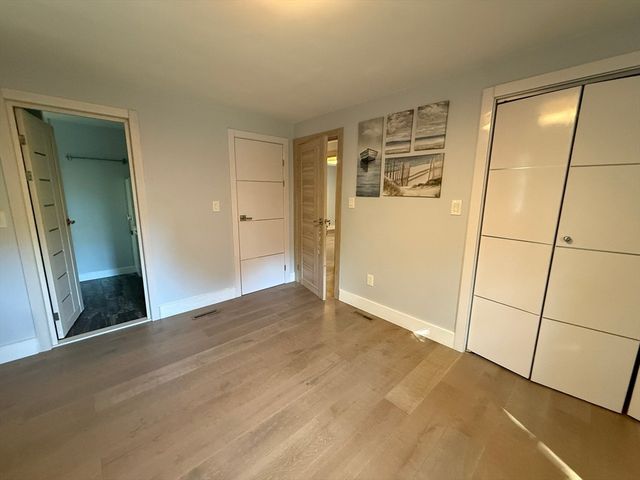 25 Berkshire Dr, Winchester, MA 01890