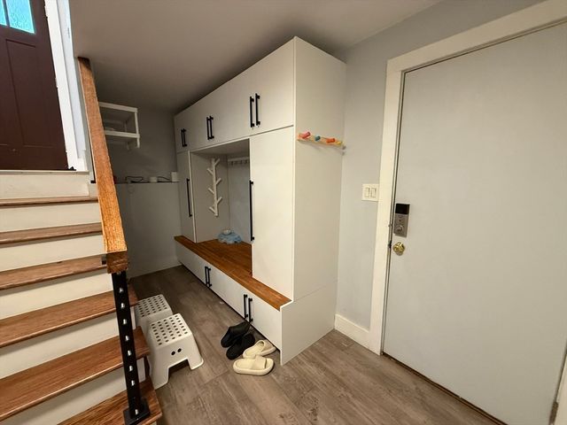 25 Berkshire Dr, Winchester, MA 01890