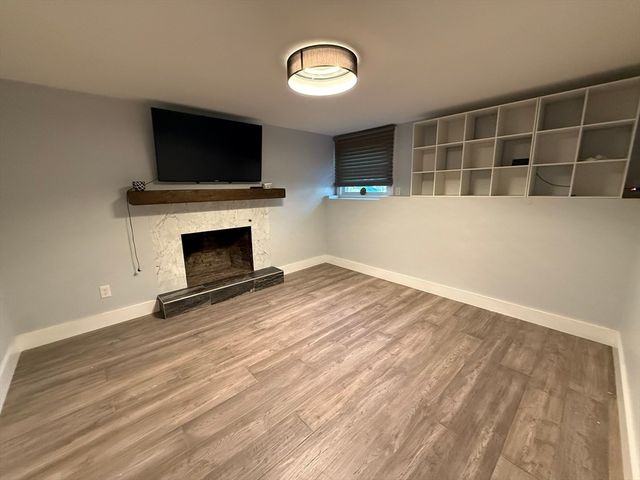 25 Berkshire Dr, Winchester, MA 01890
