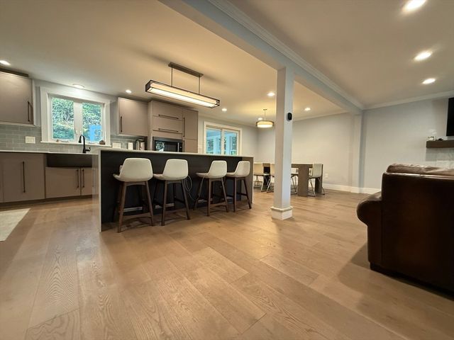 25 Berkshire Dr, Winchester, MA 01890