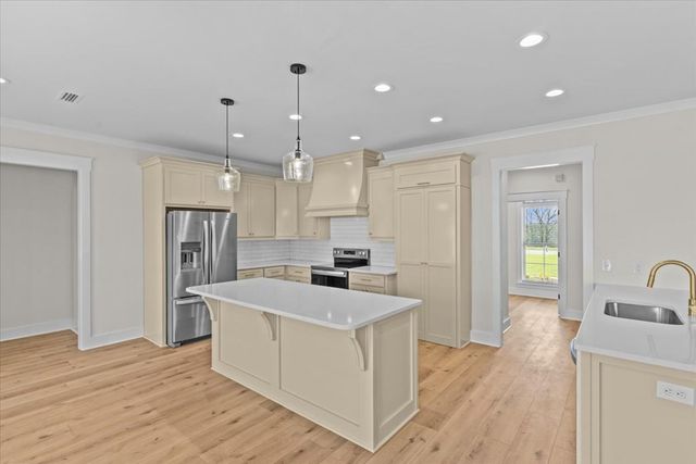 527 County Road 711, Enterprise, AL 36330