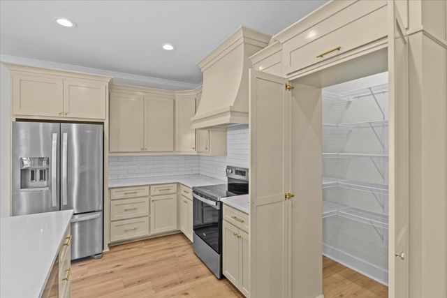 527 County Road 711, Enterprise, AL 36330