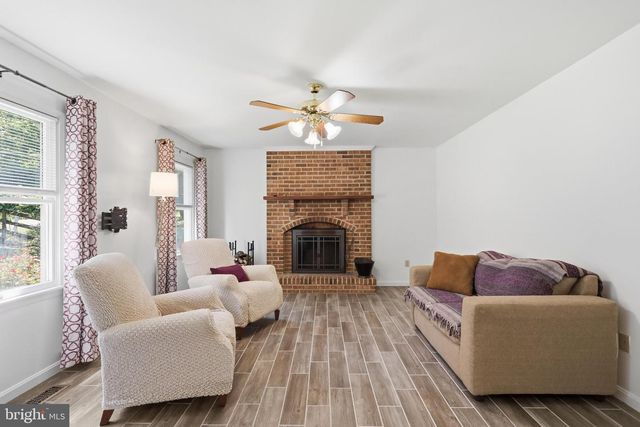 253 PERSIMMON PEAR LN, Harpers Ferry, WV 25425