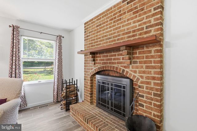 253 PERSIMMON PEAR LN, Harpers Ferry, WV 25425