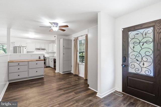 253 PERSIMMON PEAR LN, Harpers Ferry, WV 25425