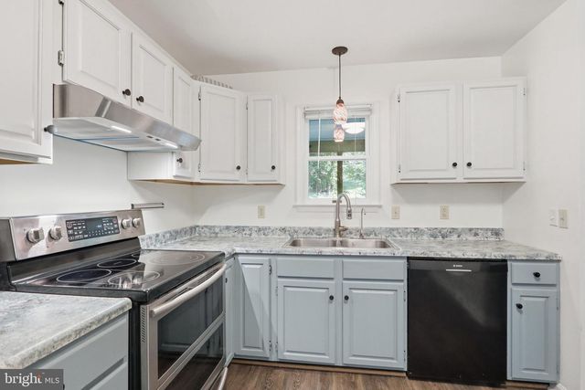 253 PERSIMMON PEAR LN, Harpers Ferry, WV 25425