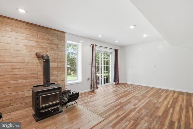 253 PERSIMMON PEAR LN, Harpers Ferry, WV 25425