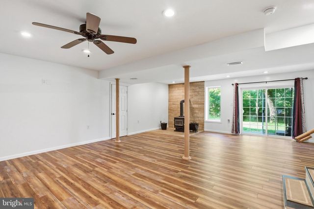 253 PERSIMMON PEAR LN, Harpers Ferry, WV 25425