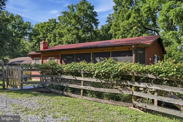 253 PERSIMMON PEAR LN, Harpers Ferry, WV 25425