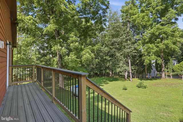 253 PERSIMMON PEAR LN, Harpers Ferry, WV 25425