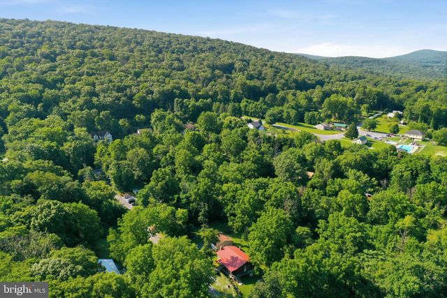 253 PERSIMMON PEAR LN, Harpers Ferry, WV 25425