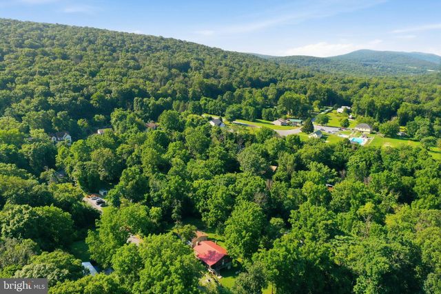 253 PERSIMMON PEAR LN, Harpers Ferry, WV 25425