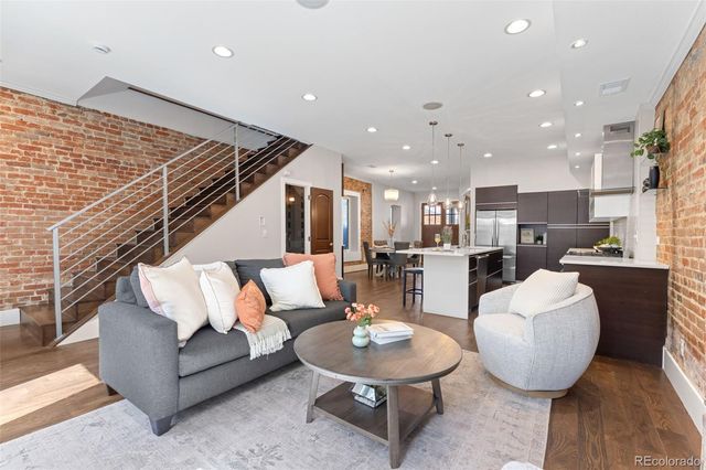 2521 Lawrence Street, Denver, CO 80205