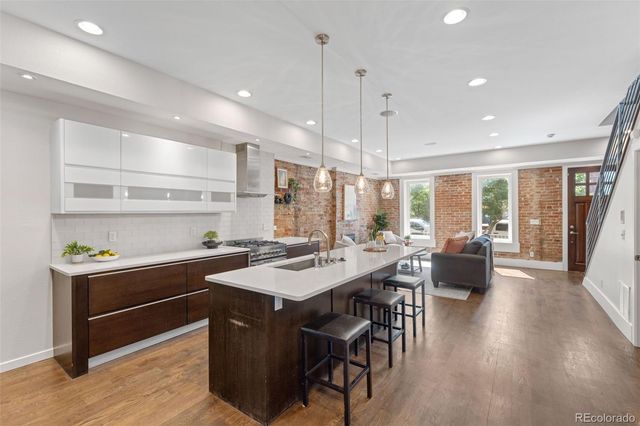 2521 Lawrence Street, Denver, CO 80205