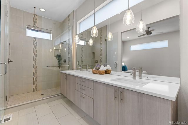 2521 Lawrence Street, Denver, CO 80205