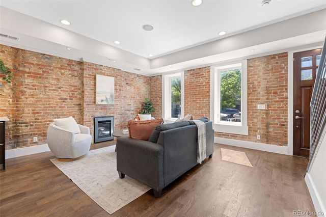 2521 Lawrence Street, Denver, CO 80205