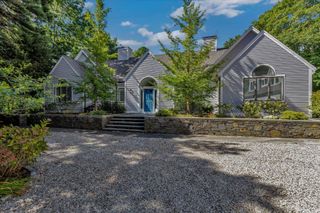 100 The Paddock Circle, Mashpee, MA 02649